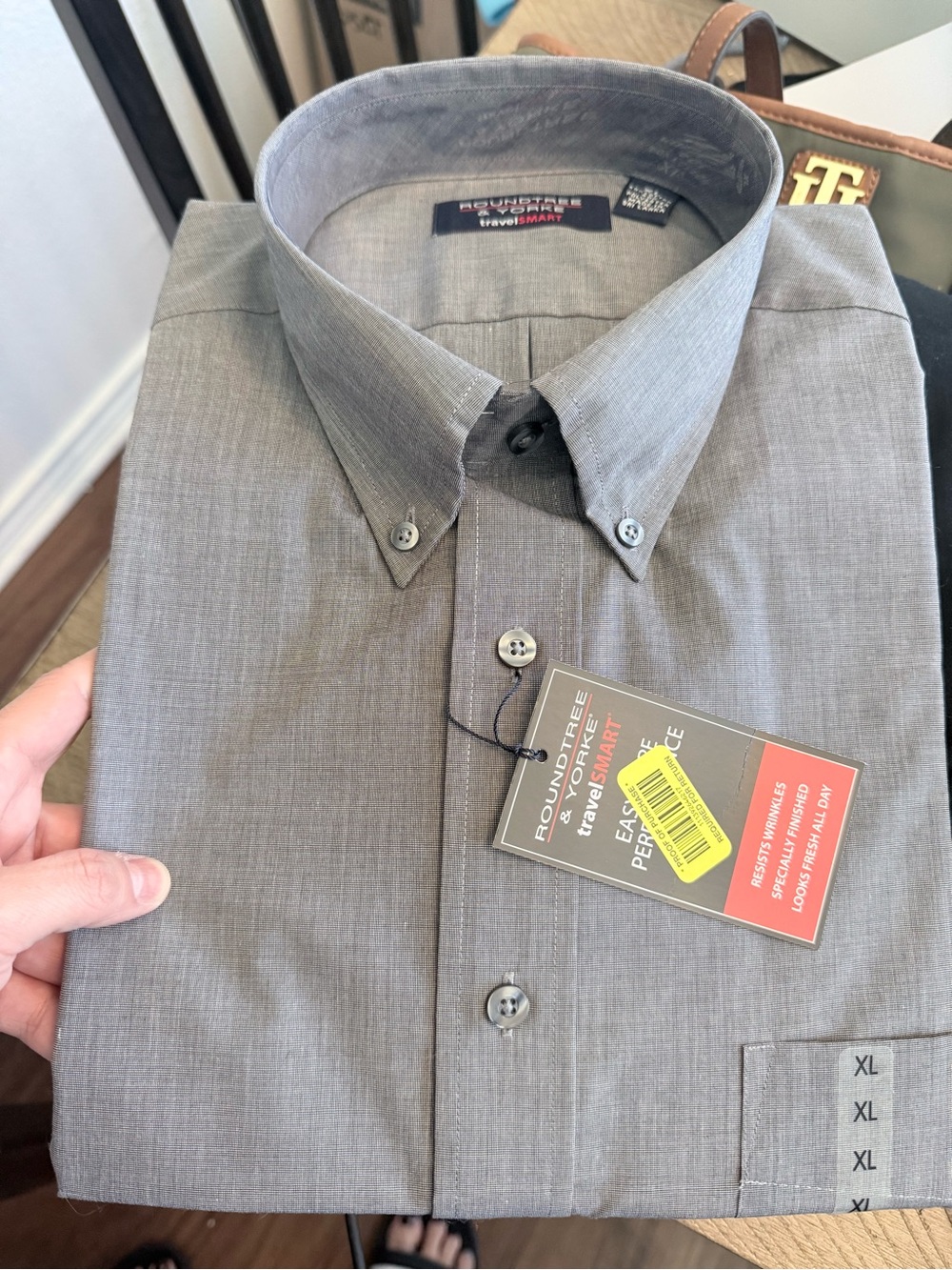 Roundtree & Yorke Men's Gray Button-Down Casual Shirt